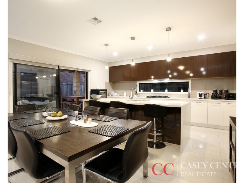 85 Rossiter Retreat, Cranbourne North VIC 3977