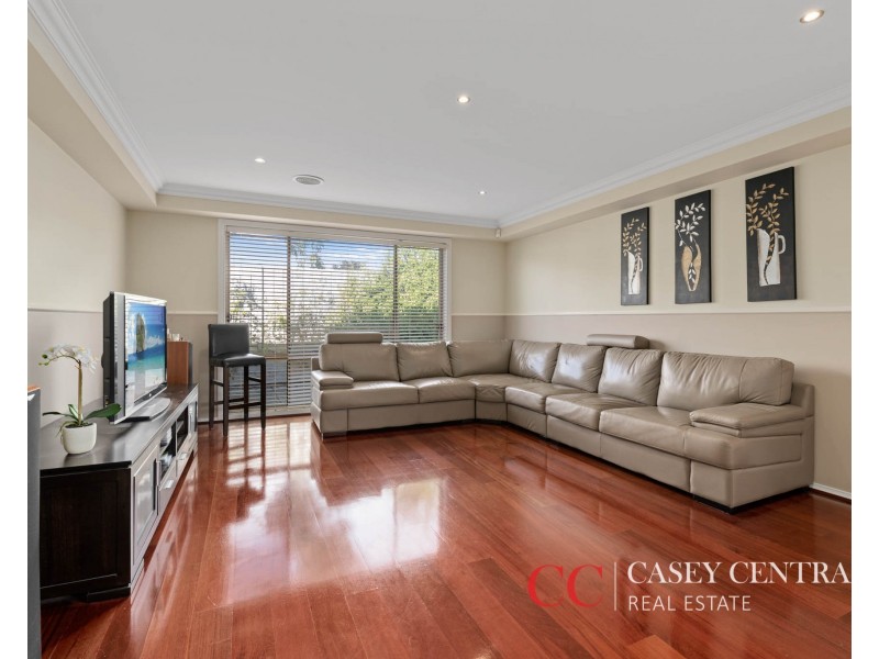 18 Yorkshire Drive, Cranbourne North VIC 3977