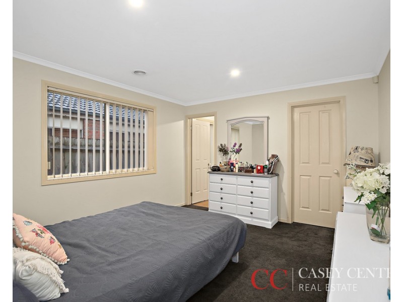 10 Baronessa Avenue, Narre Warren South VIC 3805