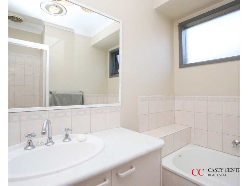 2 Delmare Court, Narre Warren South VIC 3805