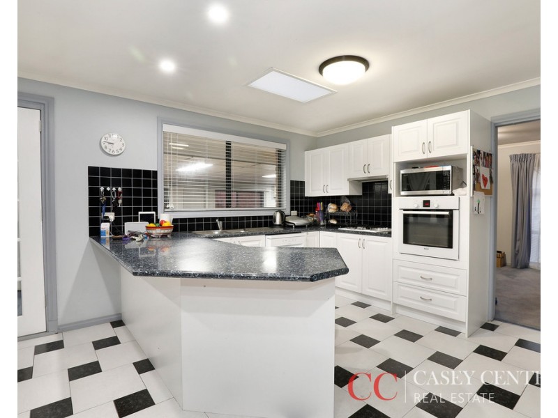 12 Kurrajong Court, Cranbourne North VIC 3977