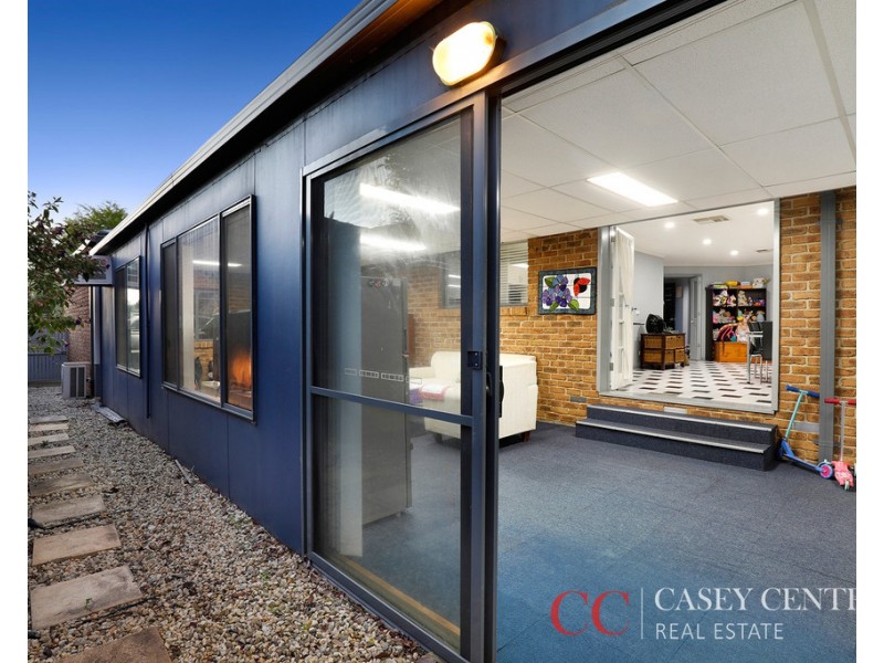 12 Kurrajong Court, Cranbourne North VIC 3977