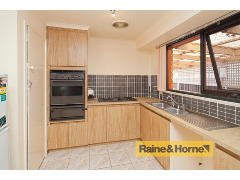 20 Strafford Avenue, Cranbourne VIC 3977