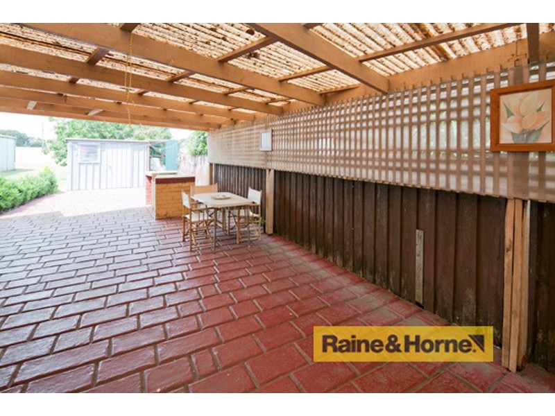 20 Strafford Avenue, Cranbourne VIC 3977