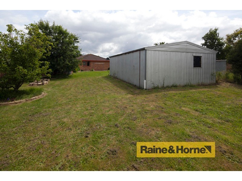 20 Strafford Avenue, Cranbourne VIC 3977