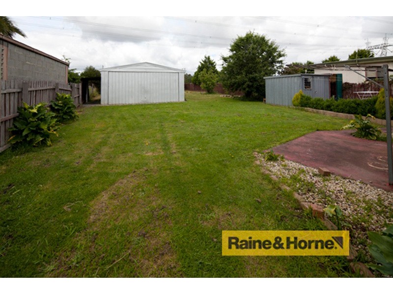 20 Strafford Avenue, Cranbourne VIC 3977