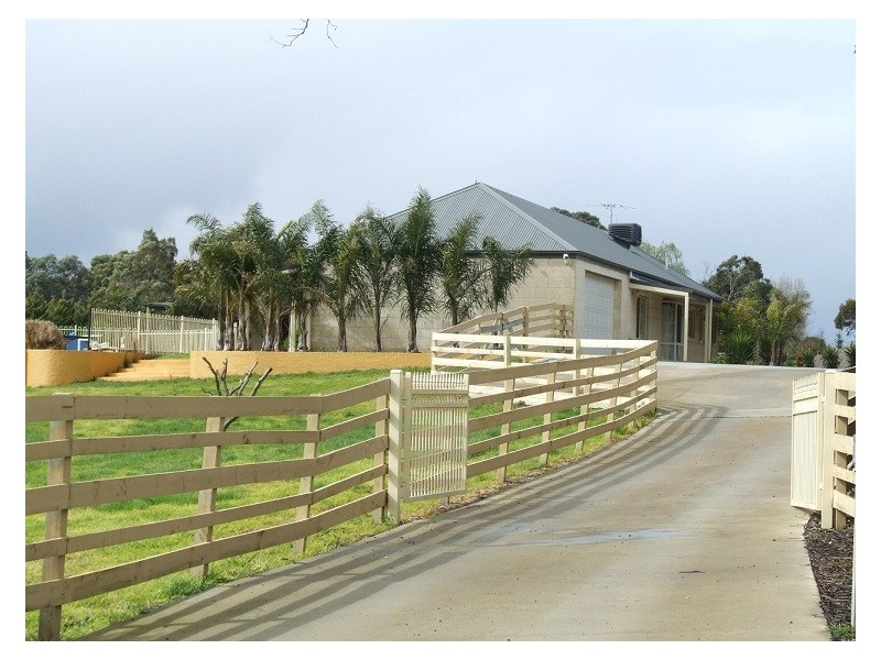 80 Centre Road, Langwarrin VIC 3910