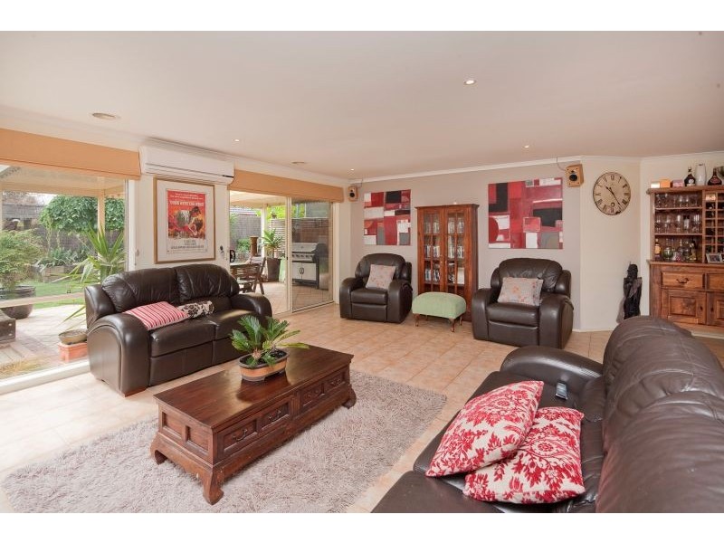 6 Dunoon Road, Narre Warren South VIC 3805