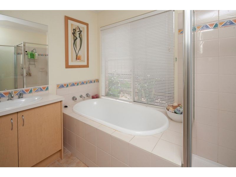 6 Dunoon Road, Narre Warren South VIC 3805