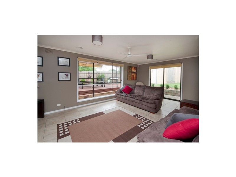 51 Spring Road, Junction Village VIC 3977