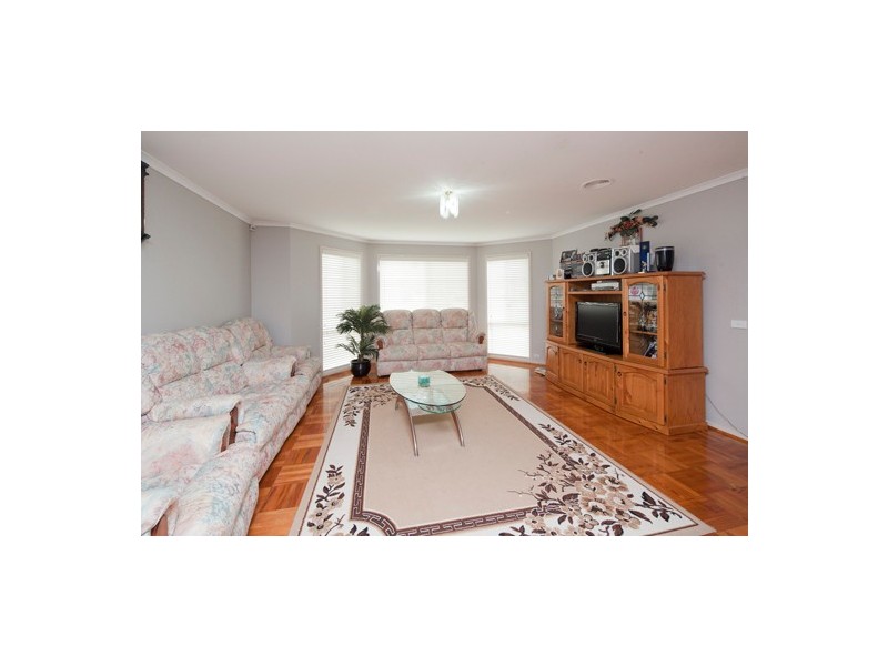 5 Turnberry Ave, Narre Warren South VIC 3805