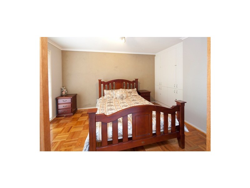 5 Turnberry Ave, Narre Warren South VIC 3805