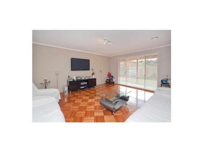 5 Turnberry Ave, Narre Warren South VIC 3805