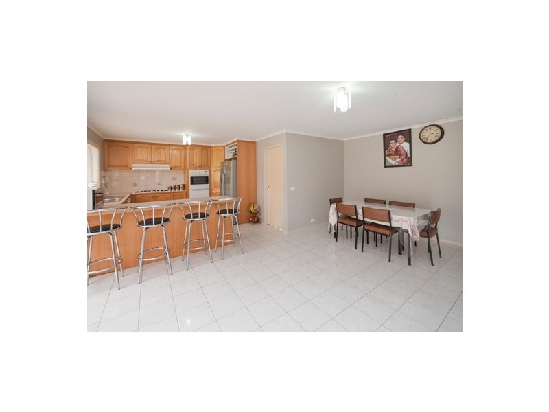 5 Turnberry Ave, Narre Warren South VIC 3805