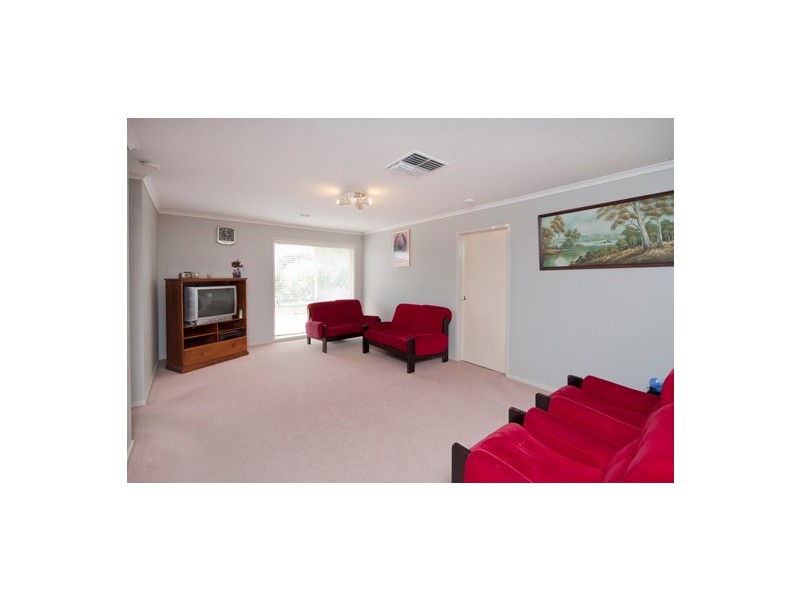 5 Turnberry Ave, Narre Warren South VIC 3805