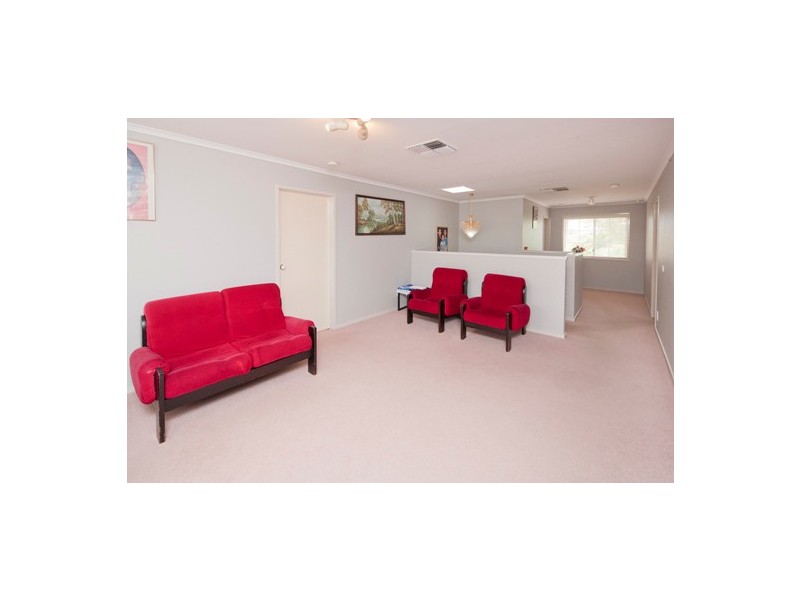 5 Turnberry Ave, Narre Warren South VIC 3805