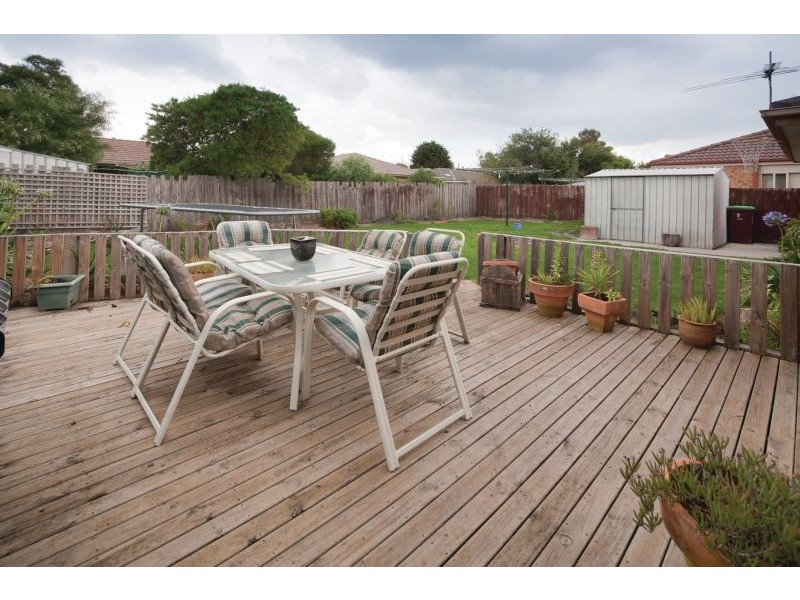 10  Glenleigh Court, Cranbourne North VIC 3977