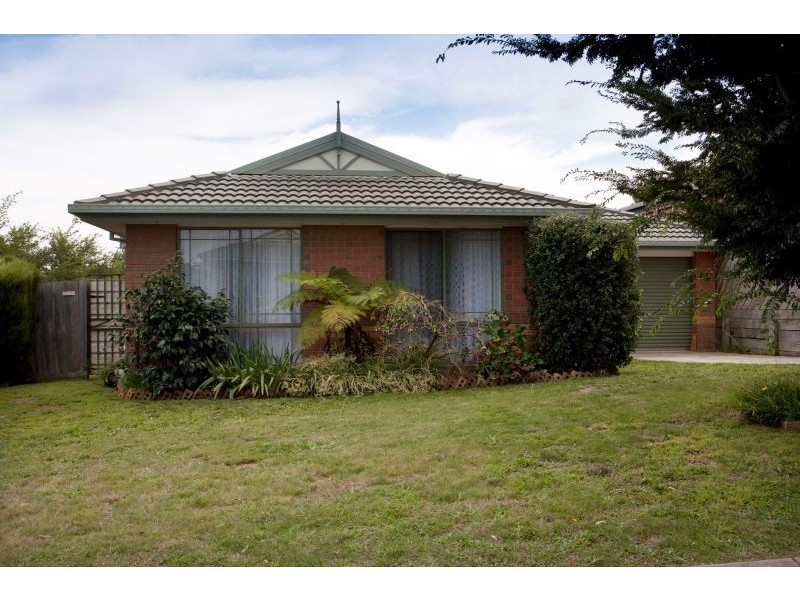 80 Lake View Drive, Narre Warren South VIC 3805