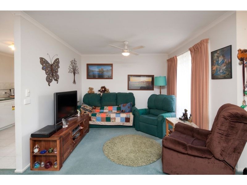 80 Lake View Drive, Narre Warren South VIC 3805