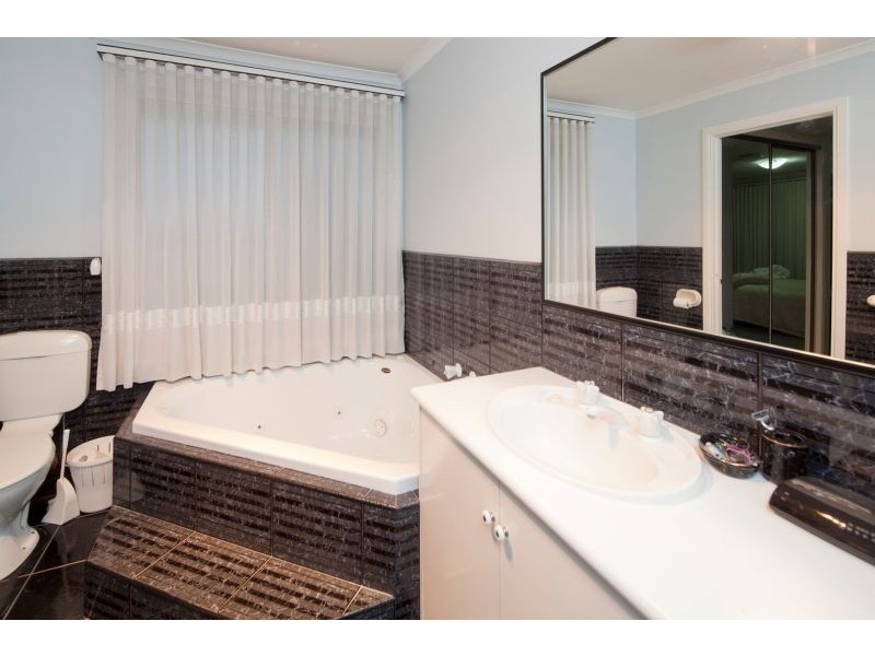 23 Harold Keys Drive, Narre Warren South VIC 3805