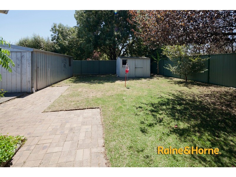 25 Endeavour Drive, Cranbourne North VIC 3977