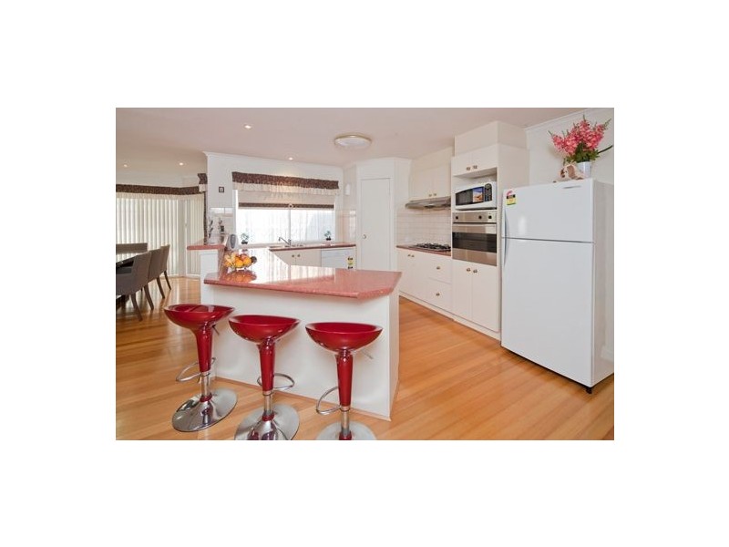 72 Littlecroft Avenue, Narre Warren South VIC 3805