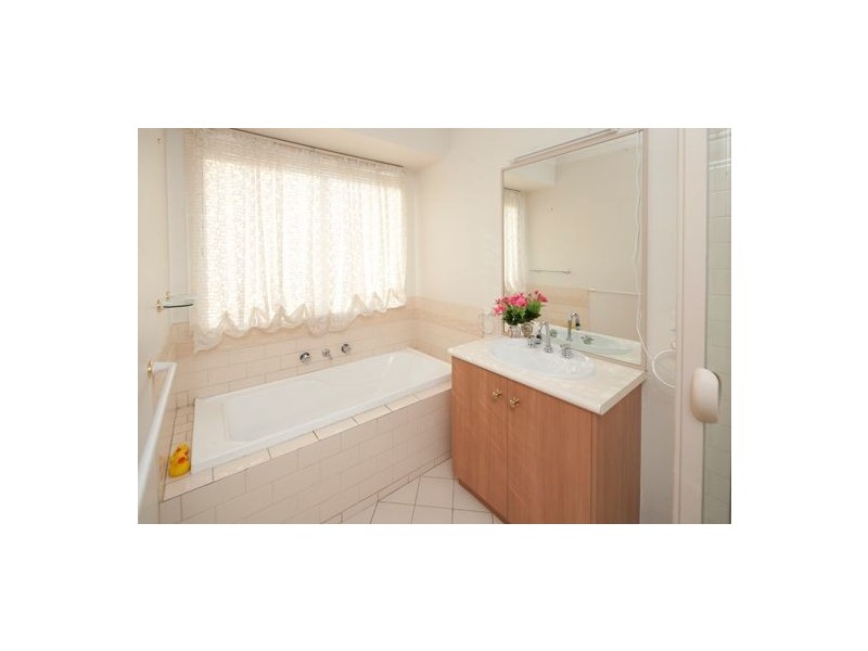 72 Littlecroft Avenue, Narre Warren South VIC 3805