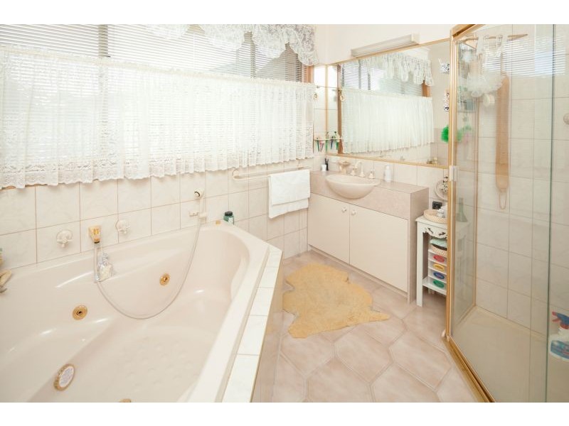 10 Bride Avenue, Hampton Park VIC 3976