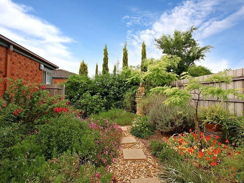 14 Pike Close, Narre Warren South VIC 3805