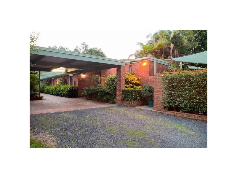 328 Pound Road, Narre Warren South VIC 3805