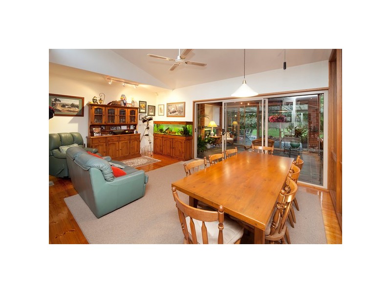 328 Pound Road, Narre Warren South VIC 3805