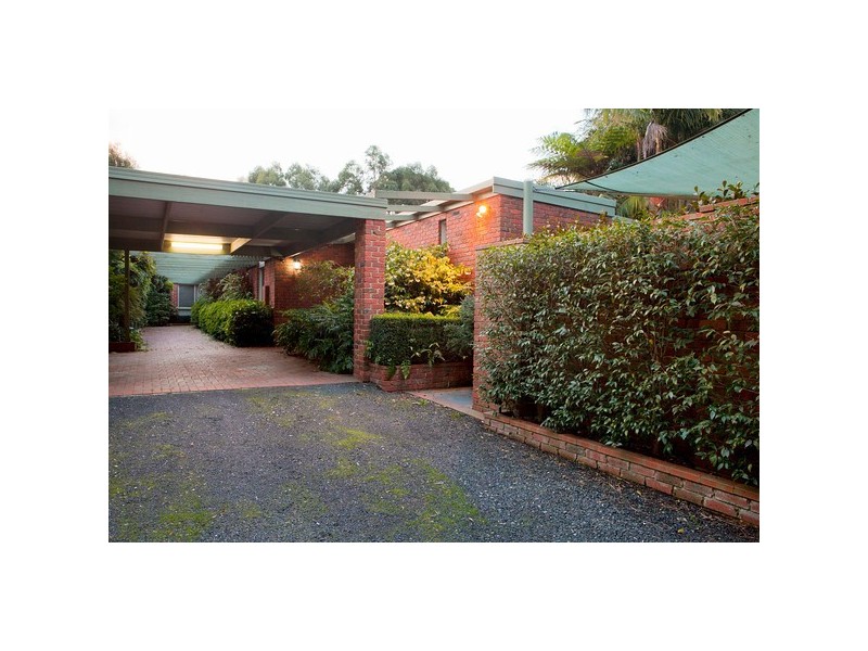 328 Pound Road, Narre Warren South VIC 3805