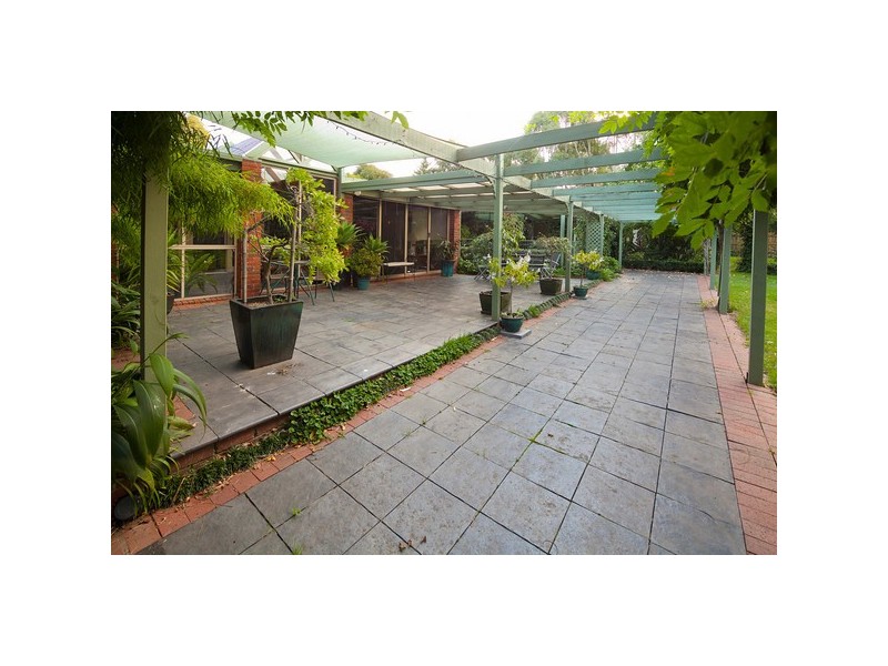 328 Pound Road, Narre Warren South VIC 3805