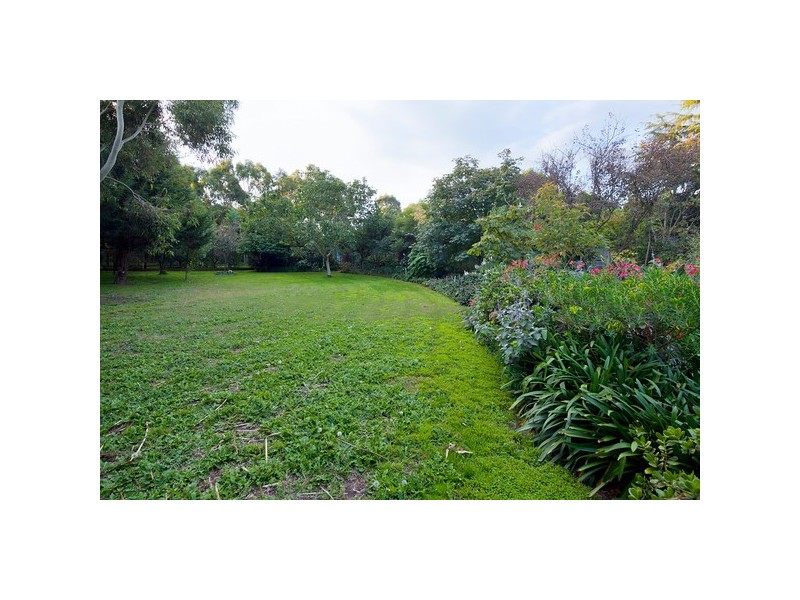 328 Pound Road, Narre Warren South VIC 3805