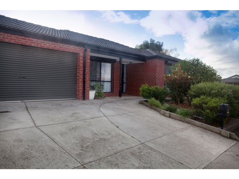 35 Bluegum Way, Hampton Park VIC 3976