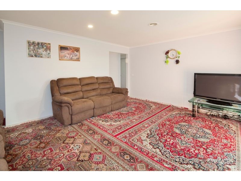 35 Bluegum Way, Hampton Park VIC 3976