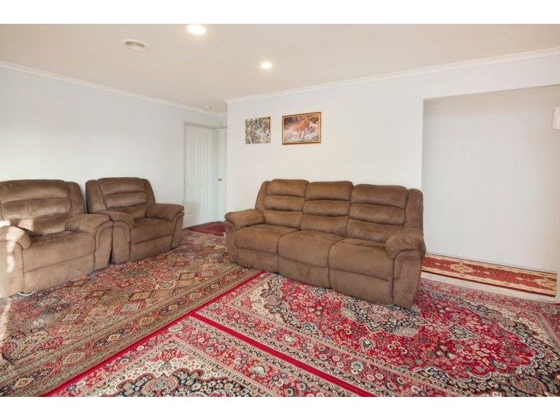 35 Bluegum Way, Hampton Park VIC 3976