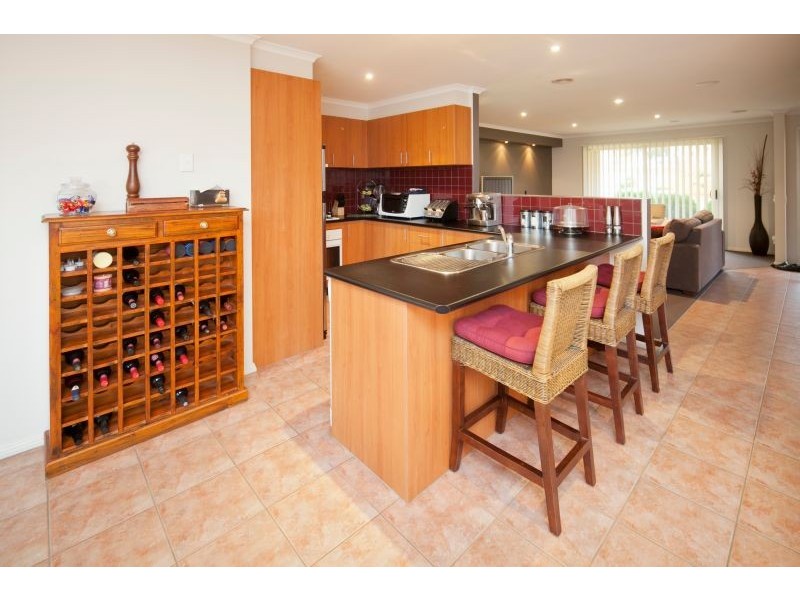 5 Provence Place, Narre Warren South VIC 3805