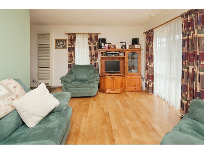 5 Glenleigh Court, Cranbourne North VIC 3977