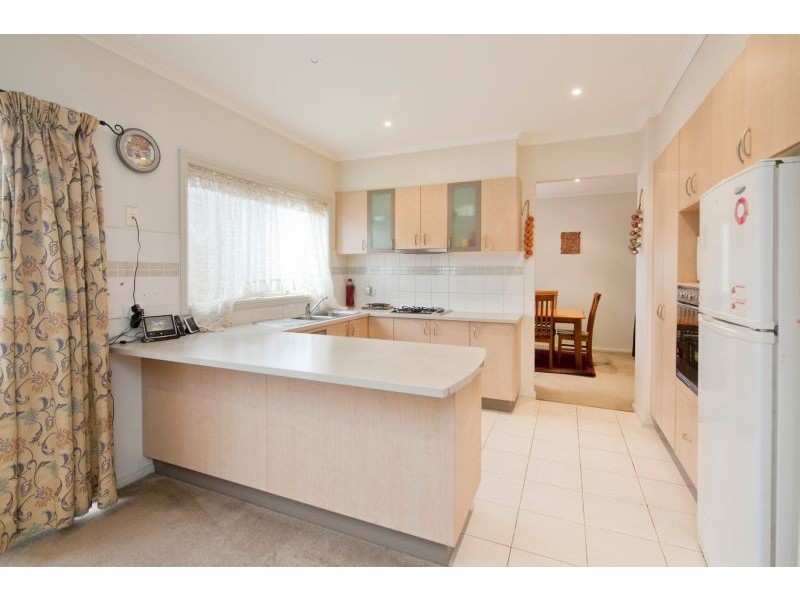 15 Penrose Drive, Narre Warren South VIC 3805