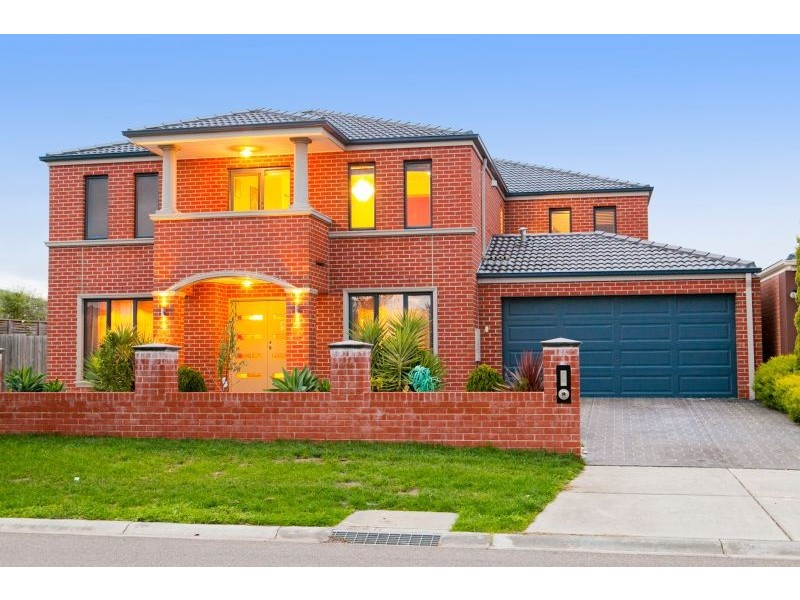 13 Ernest Crescent, Narre Warren South VIC 3805