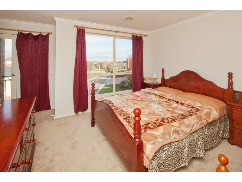 28 Amhurst Drive, Narre Warren South VIC 3805