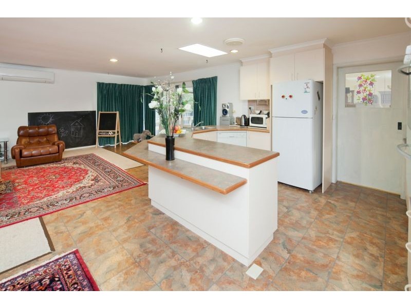 10 Prospect Hill Rd, Narre Warren VIC 3805