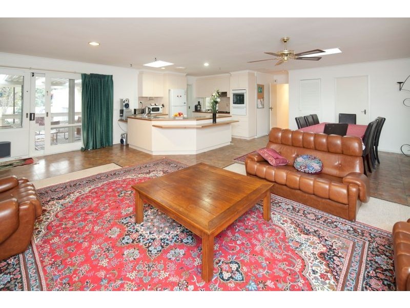 10 Prospect Hill Rd, Narre Warren VIC 3805