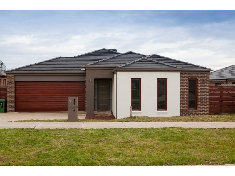 9 Buster Court, Narre Warren South VIC 3805