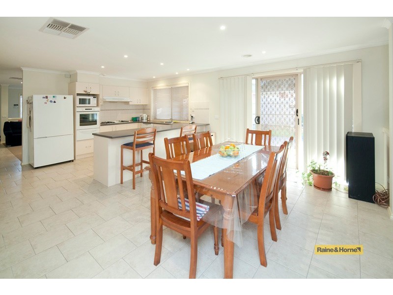 6 Jude Place, Narre Warren South VIC 3805