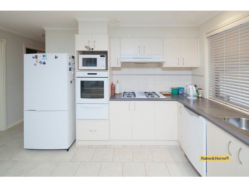 6 Jude Place, Narre Warren South VIC 3805