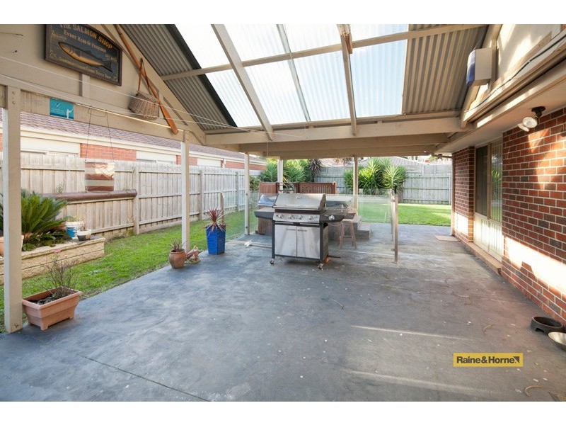 6 Jude Place, Narre Warren South VIC 3805