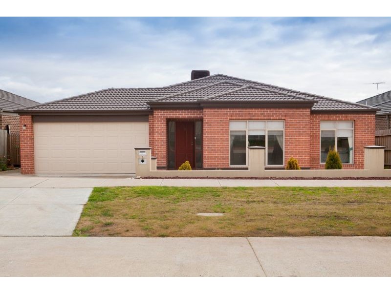 8 Buster Court, Narre Warren South VIC 3805