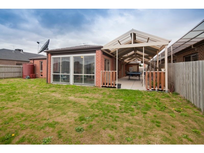 8 Buster Court, Narre Warren South VIC 3805
